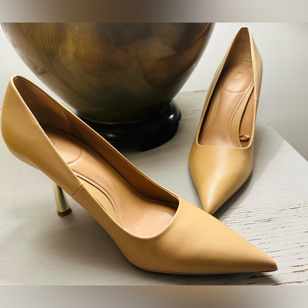 ZARA Nude Pumps